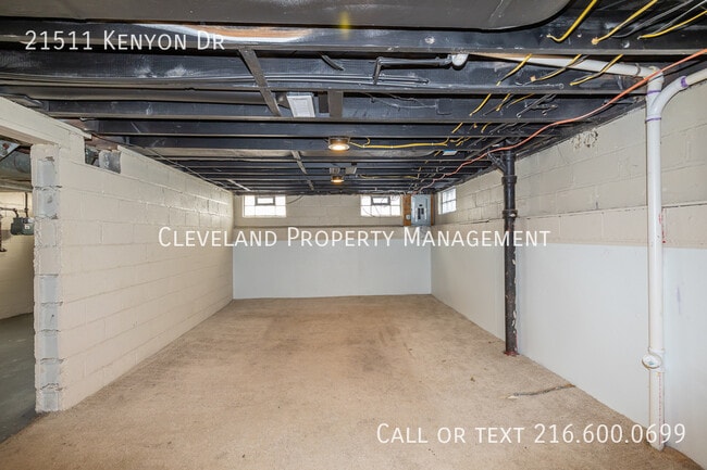 Building Photo - 21511 Kenyon Dr