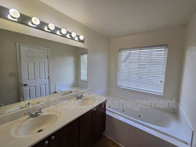 Building Photo - 6186 Library Ln