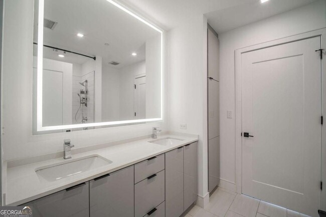 Building Photo - 788 West Marietta St NW