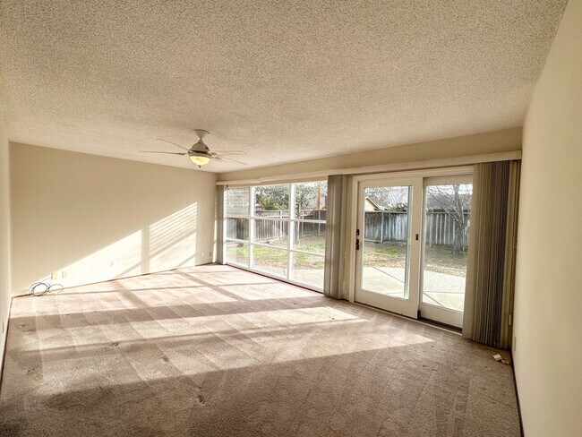 Building Photo - 3 Bed 2 Bath Home in Cupertino! Great Location and Schools!