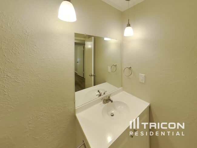 Building Photo - 4208 Sweetgum Way