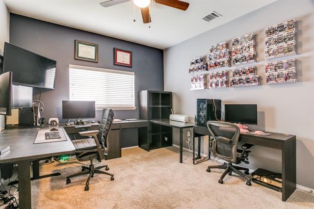 Building Photo - 8633 Star Thistle Dr