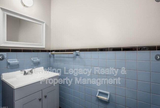 Building Photo - 26 Harrington Ave