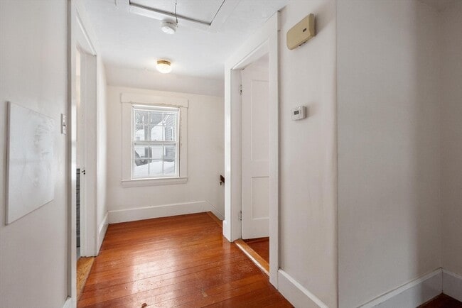 Building Photo - 18 Ayer Rd