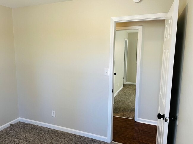 Building Photo - Wow! Check out this charming 3-bedroom, 1....