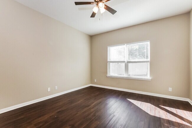 Building Photo - 1716 Hawksbill Ln