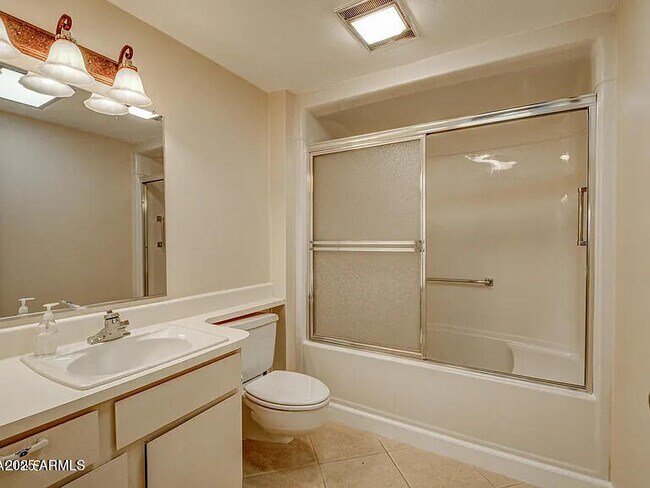Building Photo - 13207 W Kodiak Dr