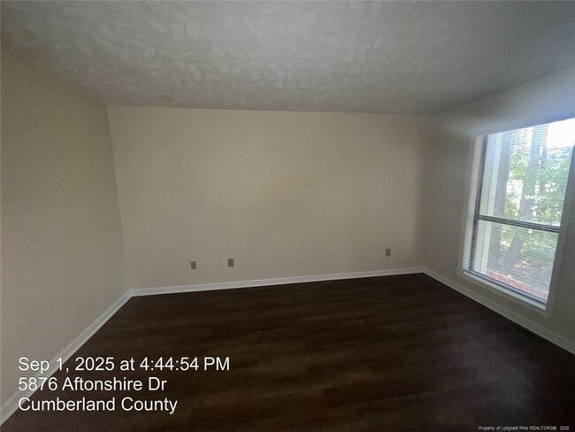 Building Photo - 5876 Aftonshire Dr