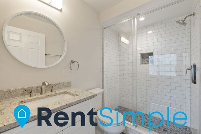 Building Photo - 8075 Lacy Dr