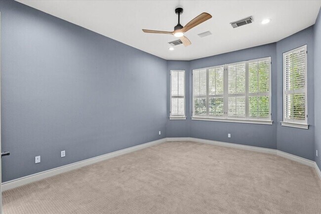 Building Photo - 4308 Canoas Dr