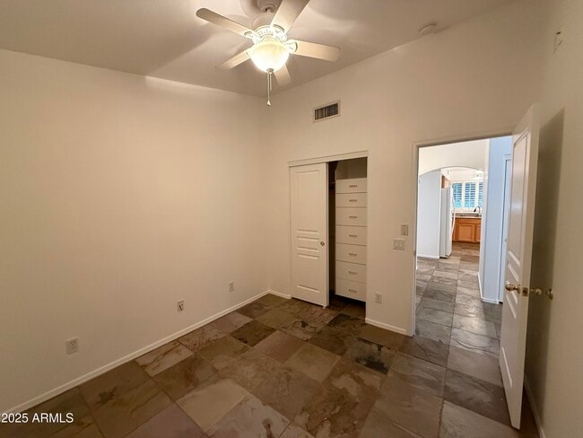 Building Photo - 4680 S Greythorne Way
