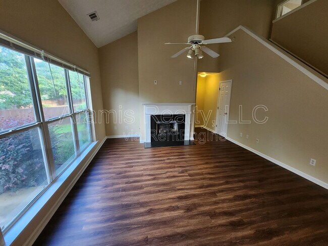 Building Photo - 1624 Oak Trace Cir