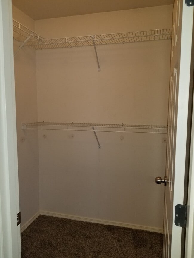 Building Photo - NOVEMBER RENT FREE - Pet Friendly in Ephrata