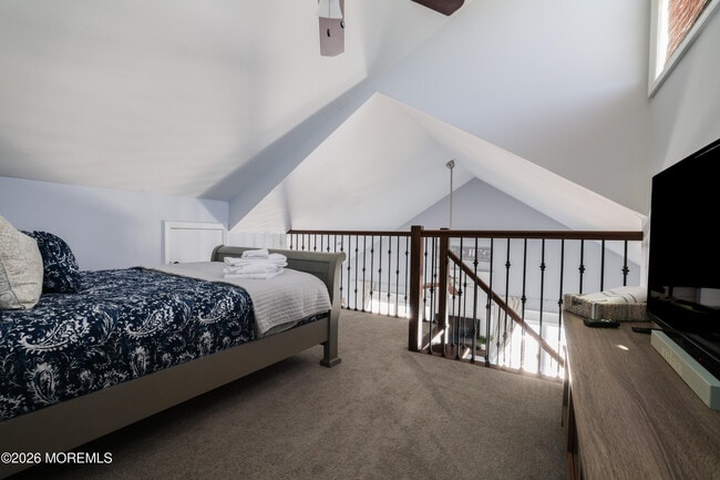 Building Photo - 140 Matilda Dr