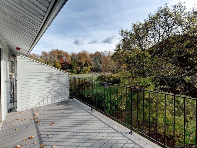 Building Photo - 105 Florence Rd