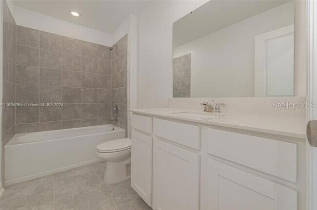 Building Photo - 748 Reggie Rd