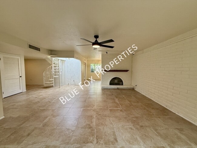 Building Photo - 4635 E Camino Rosa