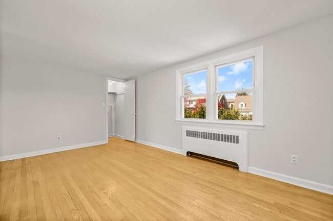 Building Photo - 8 Reynolds Pl
