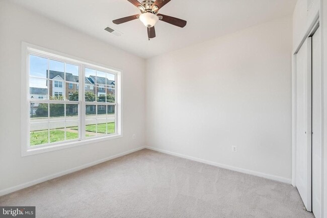 Building Photo - 43190 Loudoun Reserve Dr