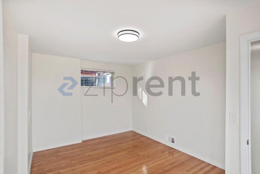 Building Photo - 109 Alta Mesa Dr