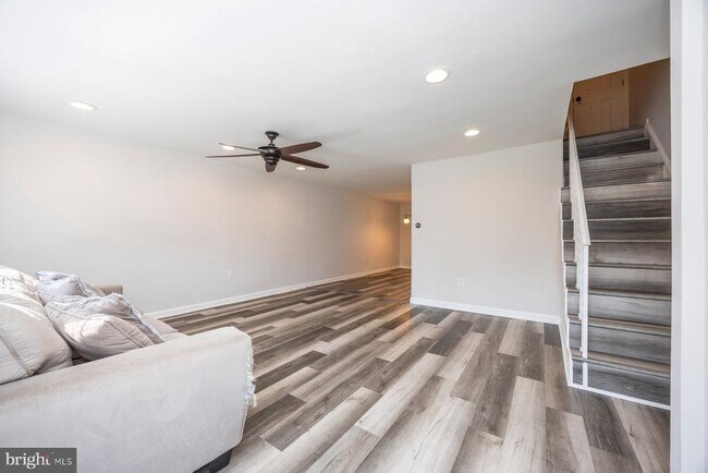 Building Photo - 3130 Ryerson Cir