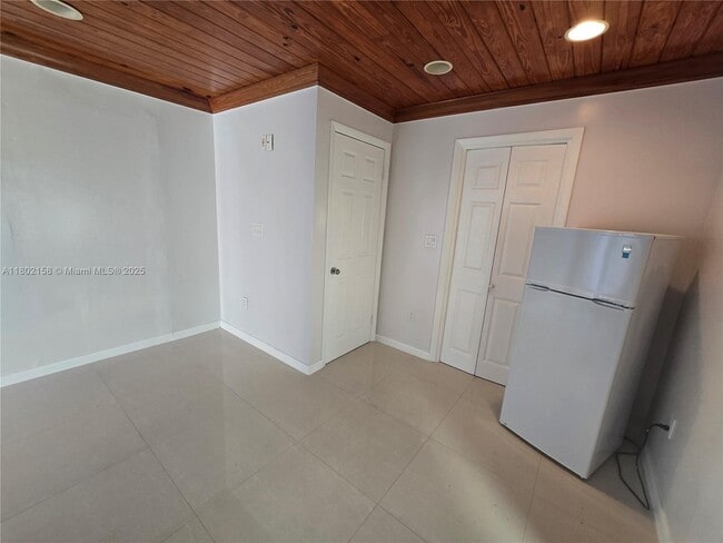 Building Photo - 19261 SW 118th Ct
