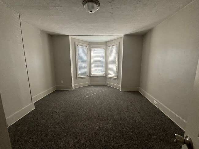 Building Photo - 1489 Park Blvd