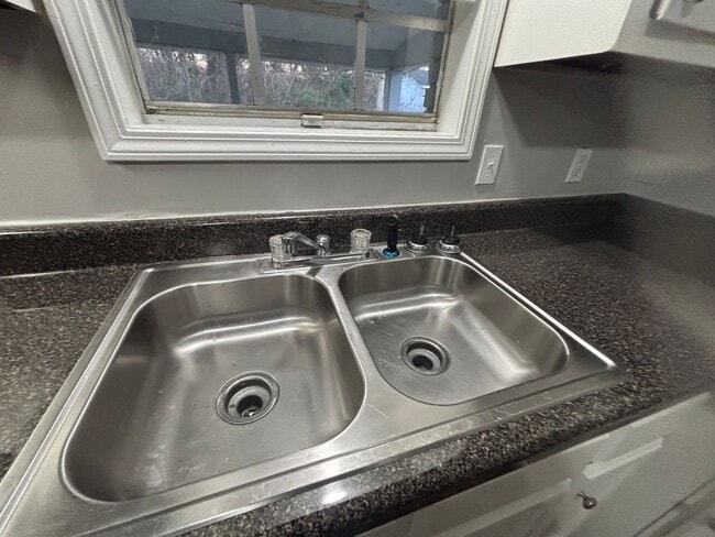 Building Photo - 3740 Marvin St