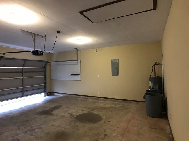 Building Photo - 3Bed/2.5Bath Edinburg TX Home For Rent ( Oakland Village )