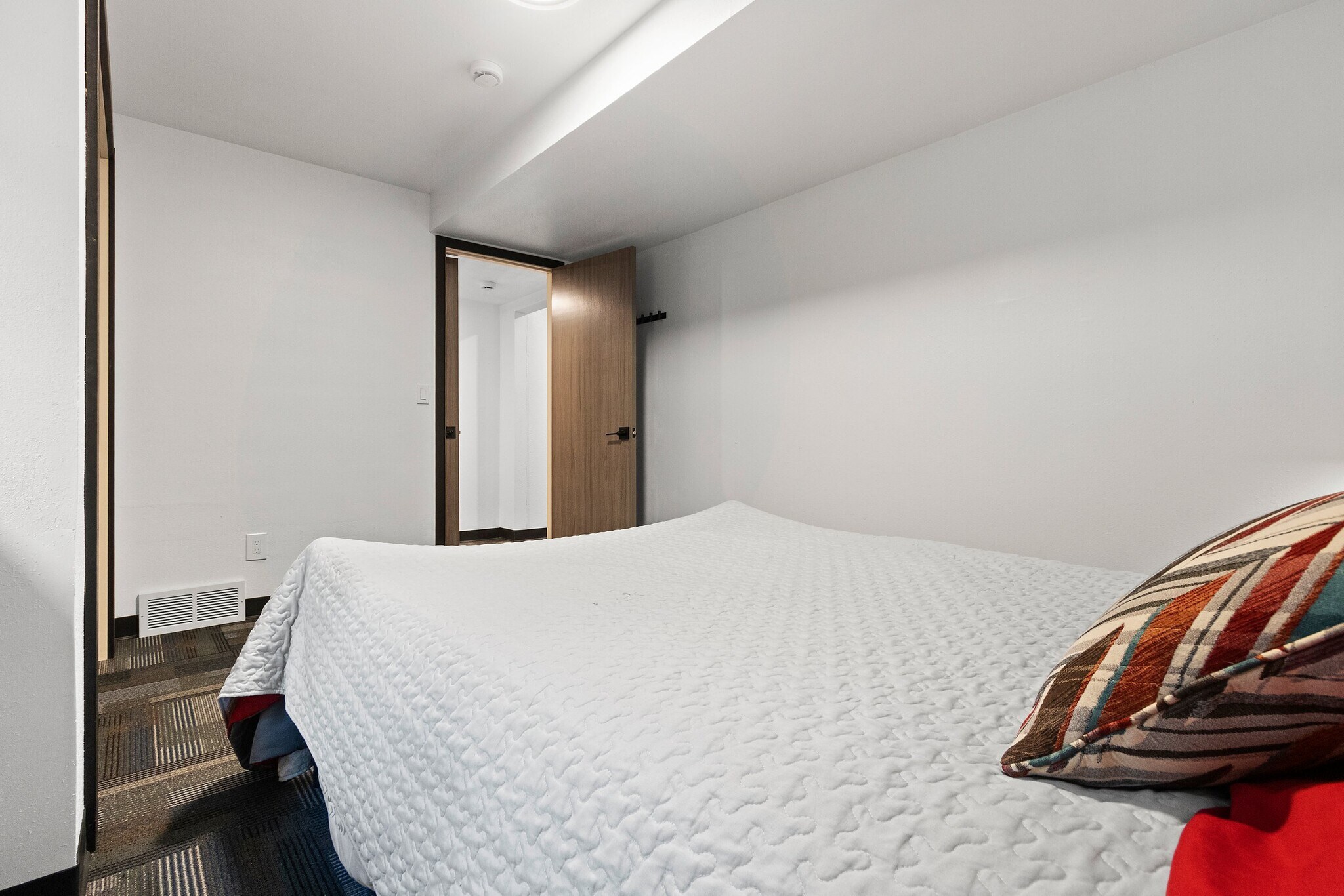 Building Photo - 2804 W Spencer St