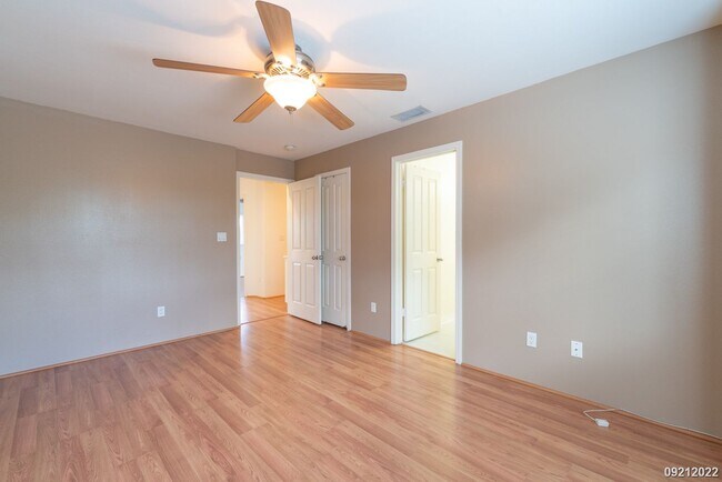 Building Photo - CENTRAL AC 3BR 2.5BA w/2-Car Garage & Backyard @ Spinnaker, Ewa Beach!
