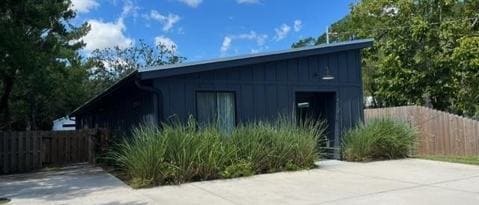 Building Photo - 1417 Highland Blvd