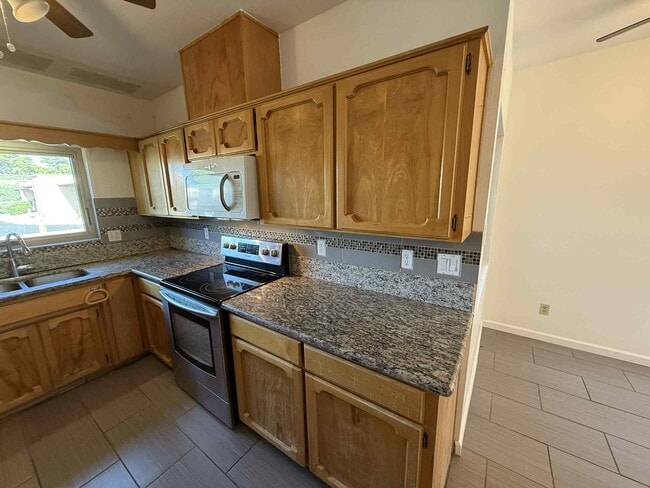Building Photo - 8141 E Daniella Cir
