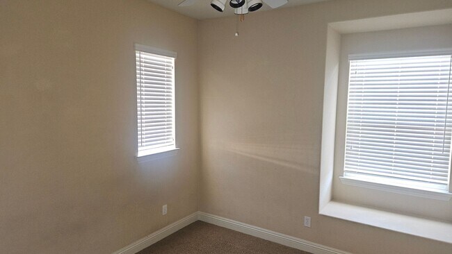 Building Photo - Four Bedroom Home Available!