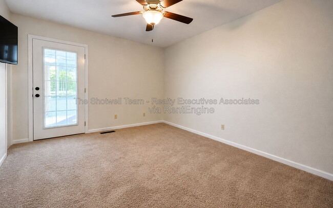 Building Photo - 8006 Wilnoty Dr