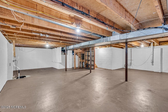 Building Photo - 30 Turnberry Cir