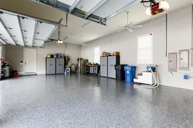 Building Photo - 10605 Midview Terrace