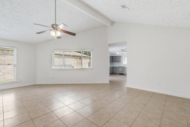 Building Photo - 16211 Olive Glen Dr