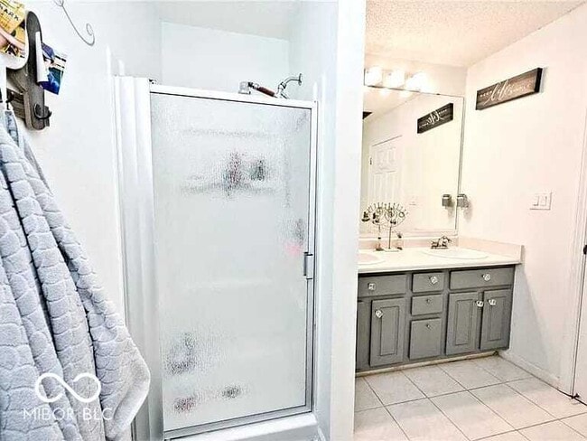 Building Photo - 10267 Blue Sky Dr