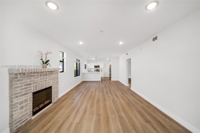 Building Photo - 1925 SW 23rd St