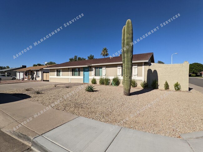 Building Photo - REMODELED 3 BEDROOM PLUS BONUS ROOM/BEDROOM. GREAT BACKYARD