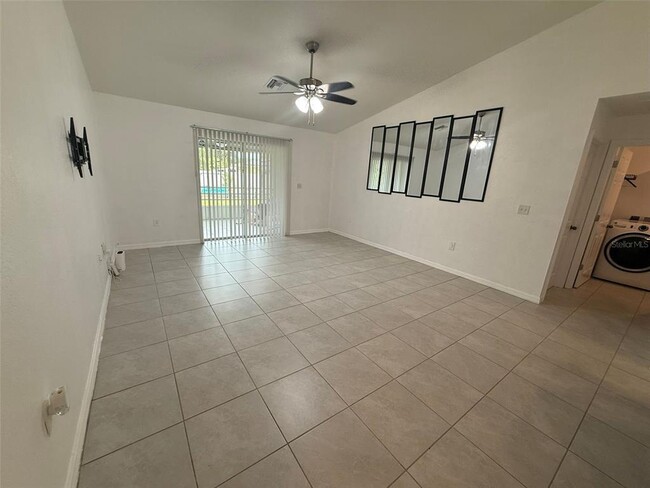 Building Photo - 4082 Kenvil Dr