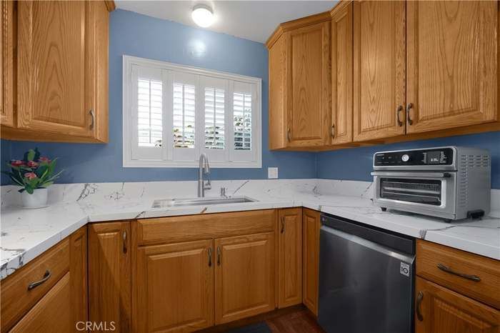 Building Photo - 13624 Greenstone Ave