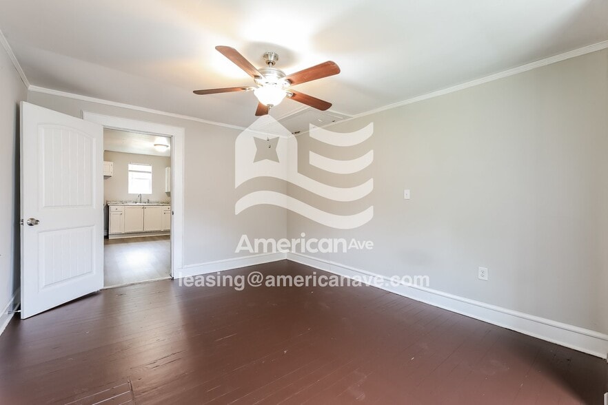 Building Photo - 229 Poole St