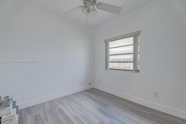 Building Photo - 40 NW 47th Ave