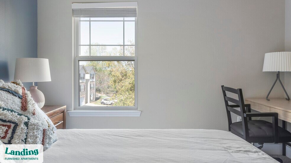 Building Photo - 400 Legends Terrace Dr