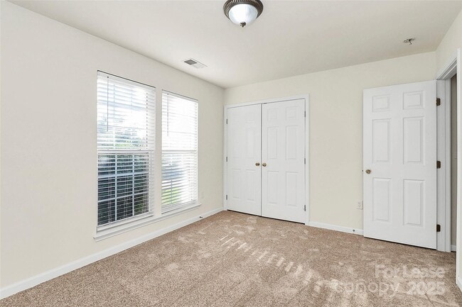 Building Photo - 10009 Barbee Dr