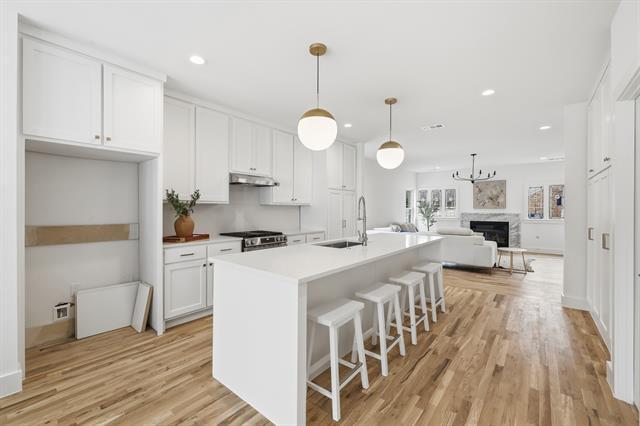 Building Photo - 3247 Homer St