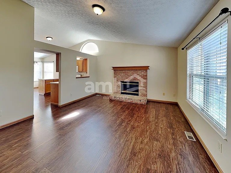 Building Photo - 3008 Old Warson Dr