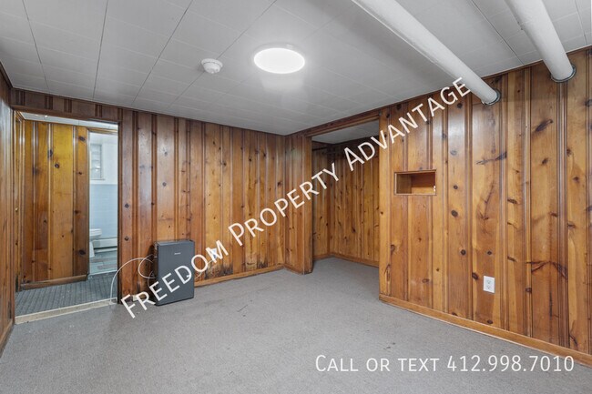 Building Photo - 122 Secane Ave
